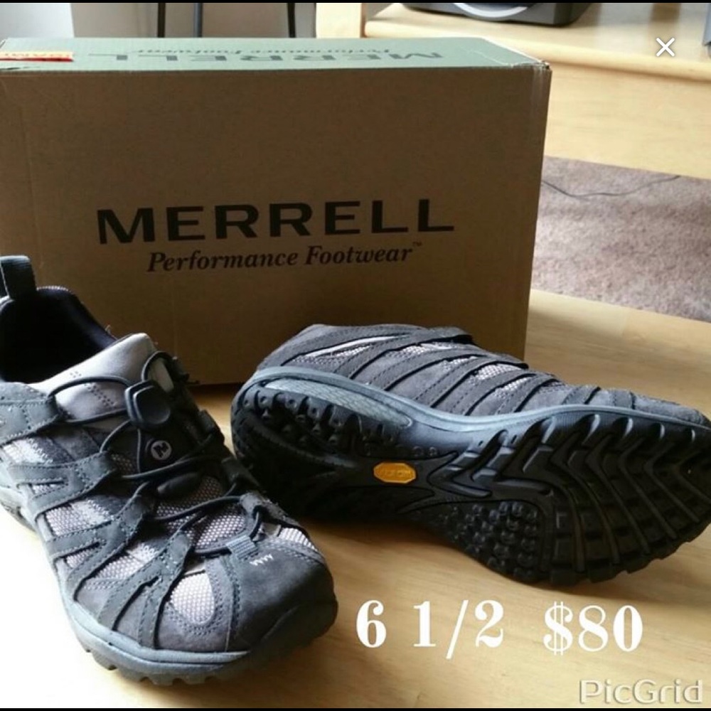 Brand New Merrel Shoes size 6.5